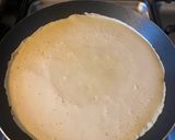 Hình bước làm 2 của món Pancake Với Cream, Siro Và Trái Cây