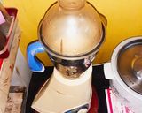 A picture of step 2 of Mango Lassi.