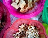 Foto langkah ke 1 dari resep Sayur Santan Tauge dan Tahu Pong.