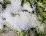 Egyszerű uborkasaláta recept fázis 4 fotója