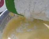 Foto langkah ke 3 dari resep Bolu Ubi Kuning Panggang, Lembut Banget.