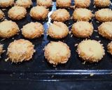 Foto langkah ke 5 dari resep Thumbprint Choco Cheesy.