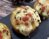 Foto langkah ke 8 dari resep Cheesy Baked Potatoes.