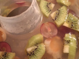 Puding coklat lapis vanila dan buah vla melon