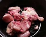 Foto del paso 4 de la receta: Pollo especiado y aromatizado en salsa de aceite dargan