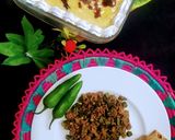 A picture of step 7 of Bhindi qeema with chapati and coffee lufay😍😍😍.