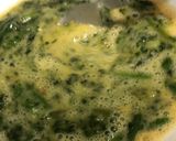 Foto del paso 2 de la receta: Tortilla de espinaca, espárragos y gambas