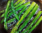 Foto del paso 2 de la receta: Ensalada fresca de langostinos