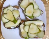 A picture of step 2 of Pear and ricotta cheese on toast.