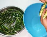 A picture of step 1 of Instant green chilli pickle.