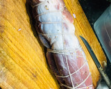 Foto del paso 3 de la receta: Solomillo de cerdo relleno con salsa de miel a la mostaza, acompañado de papas al tomillo ♥️