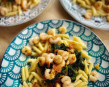 Foto del paso 3 de la receta: Maccheroni con espinacas y gambas al ajillo