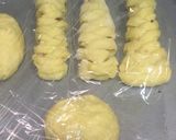 Foto langkah ke 3 dari resep Roti Manis.