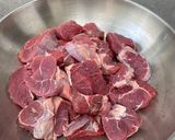 A picture of step 2 of Beef Rendang.