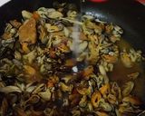 Foto langkah ke 6 dari resep Oseng kerang.