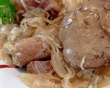 Sertés pecsenye, majoránnás csirkemájjal, savanyúkáposztával recept fázis 6 fotója