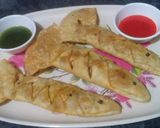 A picture of step 3 of Fish Shaped Chicken samosa.