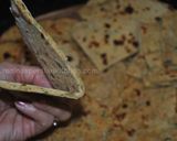 A picture of step 9 of Zucchini Flat Naan Bread نان کدویی.