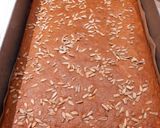 عکس مرحله 2 از دستور کیک تخته ای گردویی