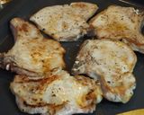Foto del paso 1 de la receta Chuletas de cerdo gratinadas con queso al aroma de limón