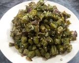 A picture of step 3 of Bindi ki sabji.