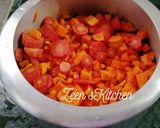 A picture of step 1 of Pressure Cooker Gaajar Ka Halwa.