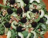 Foto del paso 2 de la receta: Ensalada verde con kiwi y zarzamora
