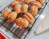 Foto langkah ke 5 dari resep Choux Pastry with Cream Filling.