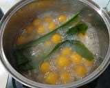 Foto langkah ke 2 dari resep Biji Salak Labu Kuning.