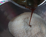 Foto del paso 2 de la receta: Calaveritas de amaranto con miel de panela