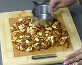ડ્રાય ફ્રુટ ચીકી (Dry Fruit Chiki Recipe In Gujarati) રેસીપી સ્ટેપ4ફોટો