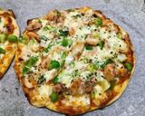 Hình bước làm 4 của món Pizza nhân hải sản
