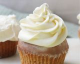 A picture of step 18 of Banana Custard Cupcakes.