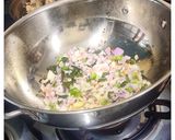 A picture of step 2 of Vegetable brown bread upma.