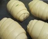 Foto langkah ke 9 dari resep Salt Bread Creamy Matcha.