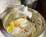 Fehércsokis sajttorta sóskaramellel recept fázis 2 fotója