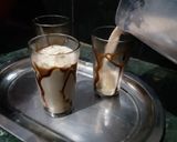 A picture of step 3 of Chocolate cold coffee with icecream.