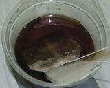 Foto langkah ke 2 dari resep Cincau Teh Susu Praktis.