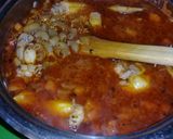 Foto del paso 4 de la receta: Guiso de coditos con alitas