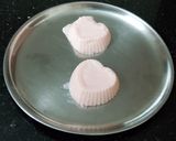 முட்டை இல்லாத ரோஸ் புட்டிங்(heart shape eggless pudding recipe in tamil) ரெசிபி ஸ்டேப் 5 புகைப்படம்