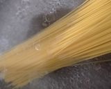 Foto langkah ke 1 dari resep Spaghetti Saus Carbonara.
