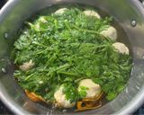 Hình bước làm 4 của món SP.0965 - Canh Cải Cúc Chả Cá