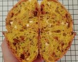 Foto langkah ke 25 dari resep Kunyit Wijen Jinten Hitam Chili Flakes Cheese Sourdough Bread (Open Bake Method).