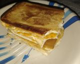 A picture of step 6 of Toasted bread and egg.