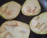 Foto del paso 1 de la receta: Sandwich de berenjena, pollo bbq y queso🧀🌯🥙🍆