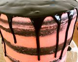 A picture of step 10 of Strawberry chocolate cake.