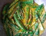 A picture of step 4 of Okra in Chilli Mustard Gravy.