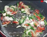 Foto langkah ke 2 dari resep Tumis kikil pedas.