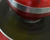 Foto del paso 4 de la receta: Pie de frutilla y merengue al vino