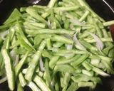 Foto del paso 2 de la receta: Tacos de nopales fritos